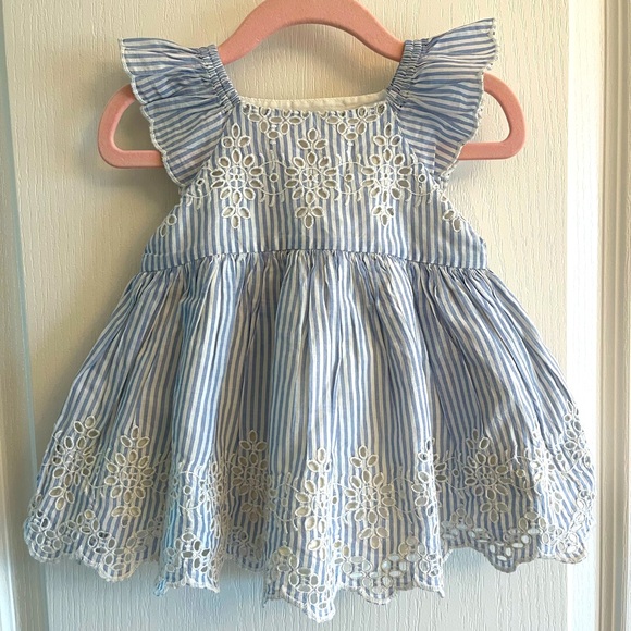 NEW Baby Gap Baby Girls Eyelet Sundress with Bloomer - Picture 1 of 7